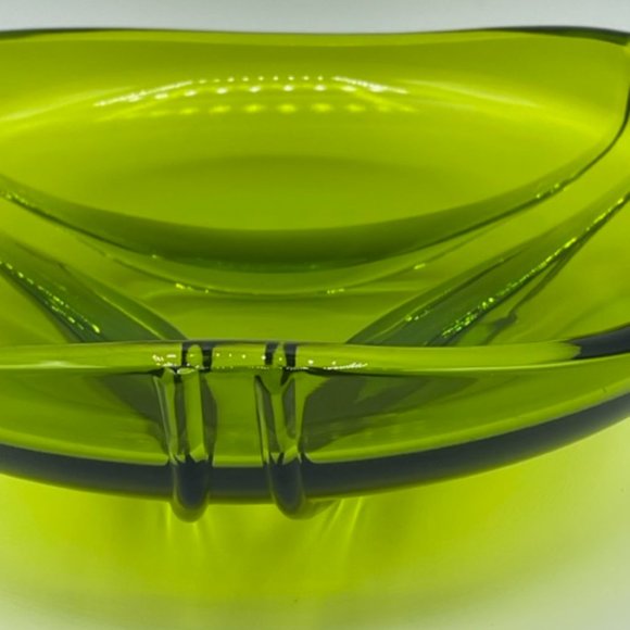 Viking Glass #6826 Epic Drape Ashtray/Bowl Avocado - Picture 7 of 8